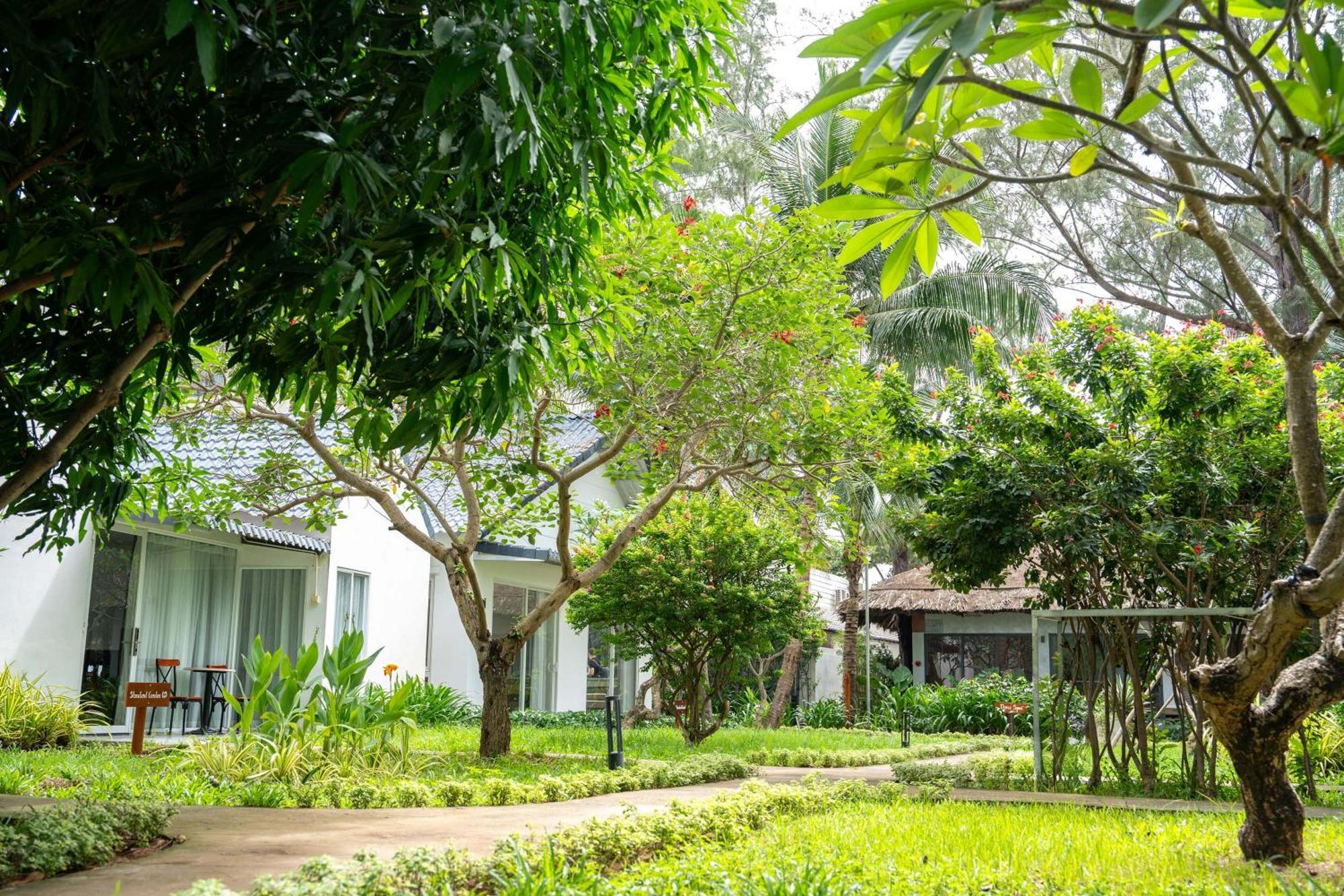 Palace Long Hai Resort Exterior photo