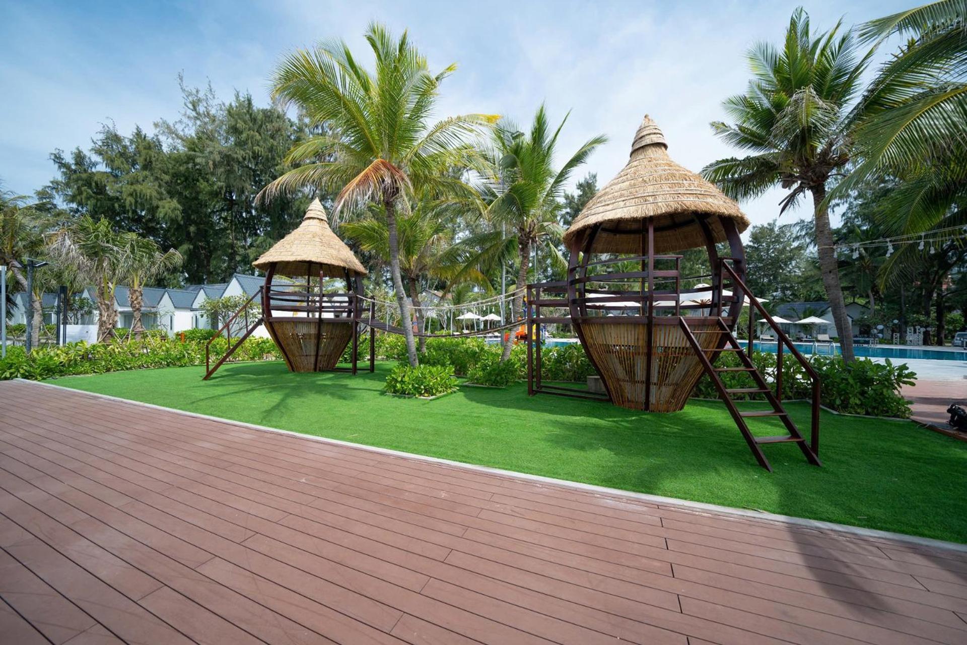 Palace Long Hai Resort Exterior photo