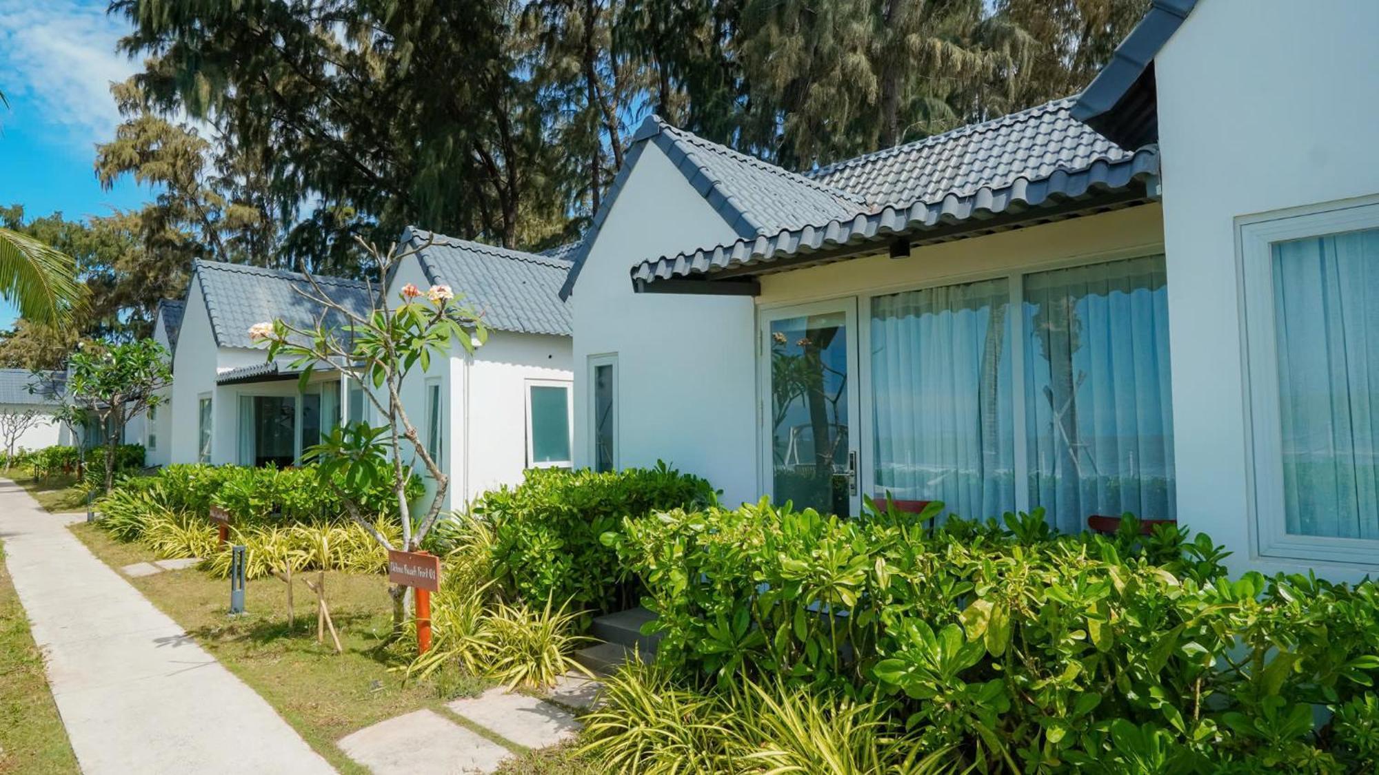 Palace Long Hai Resort Exterior photo