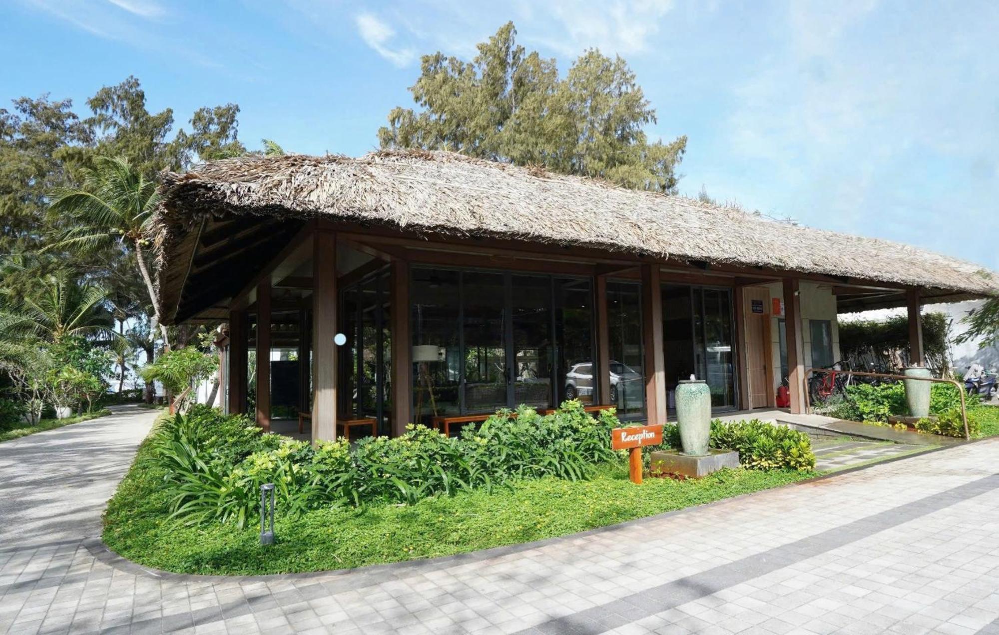 Palace Long Hai Resort Exterior photo