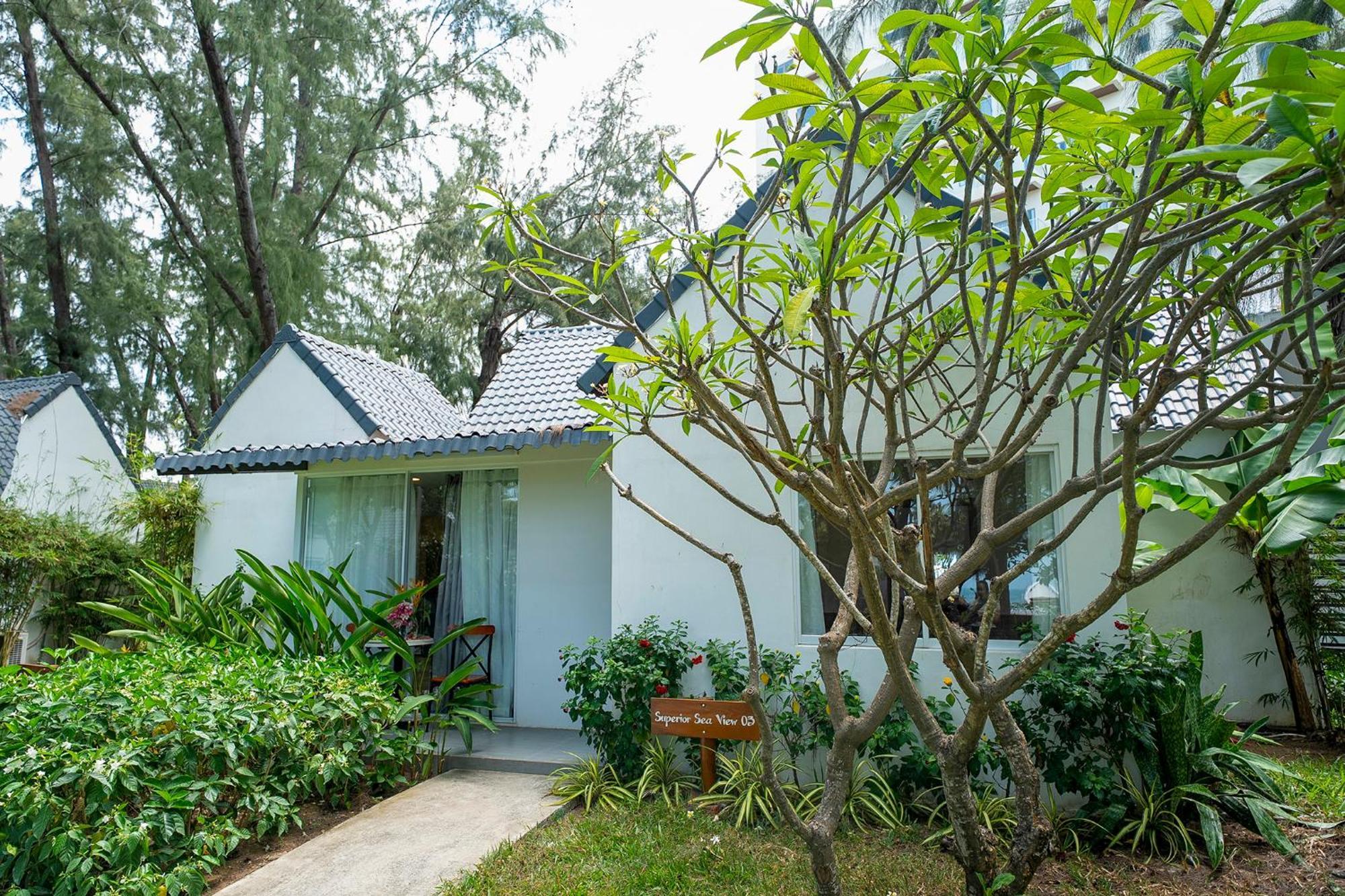 Palace Long Hai Resort Exterior photo